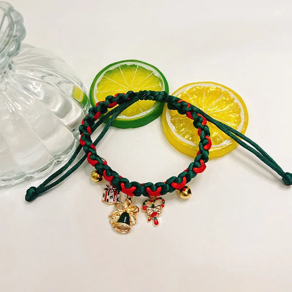 Holiday Charm Pet Collars & Bow Ties – Christmas Style for Dogs and Cats