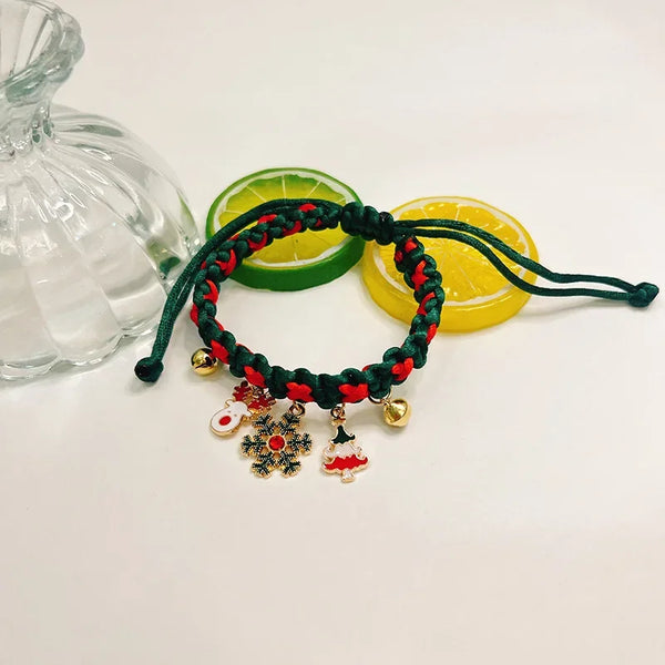 Holiday Charm Pet Collars & Bow Ties – Christmas Style for Dogs and Cats